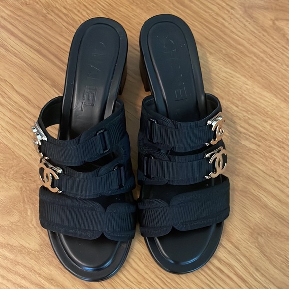 Brand new Chanel cloth Mules - Picture 2 of 10